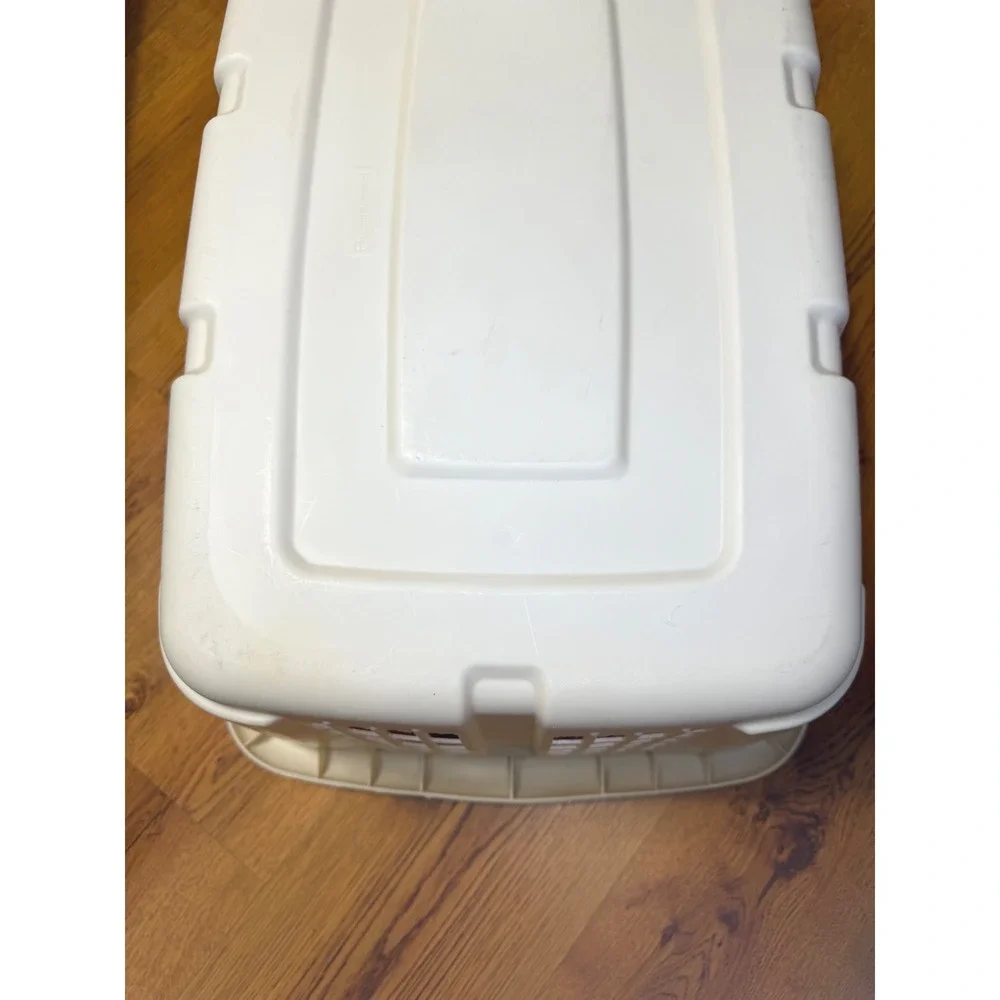 Vintage‎ Rubbermaid Almond Laundry Basket Model 2854 USA Made Neutral Minimalist